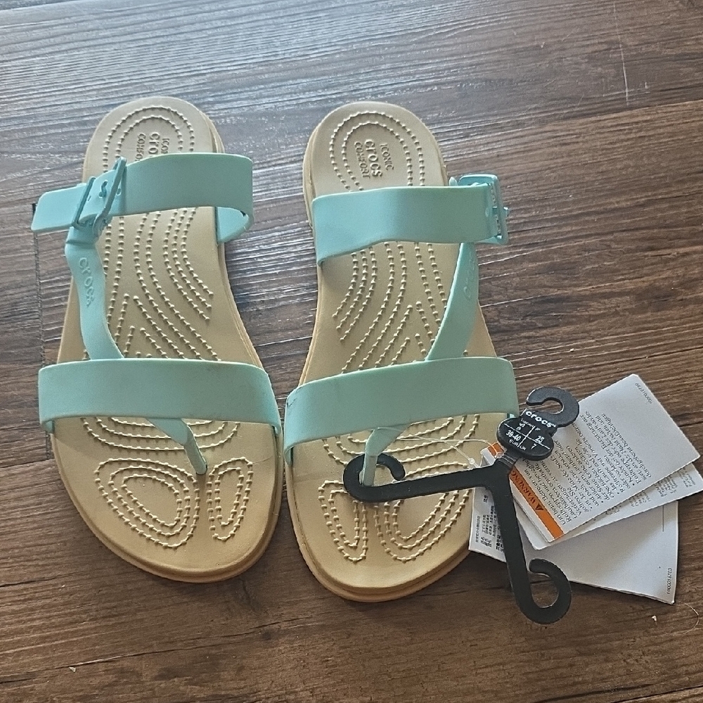 CROCS Women's Aqua Strappy Toe-Post Sandals